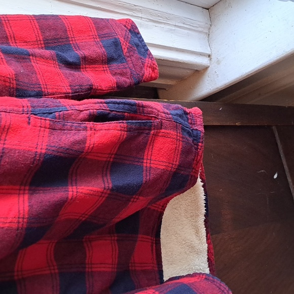 Boston Traders size med Woman's sherpa lined tartan plaid hooded shacket - Picture 6 of 6